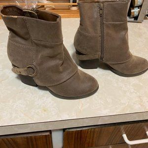 Women’s Brown Fergalicious Fall boots size 7.5